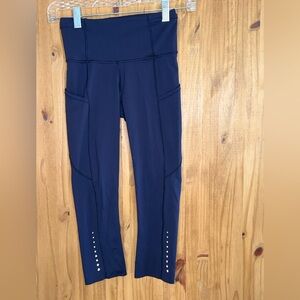 Lululemon Athletica Dark Blue Cropped Capri Leggings